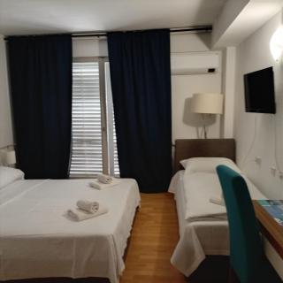 Hotel Zagreb - 8