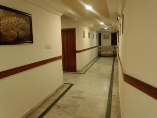 Hotel Hyderabad Grand - 1