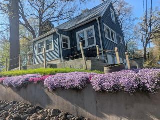 Dogs Stay Free! 3 Bedroom Lakefront House - 6