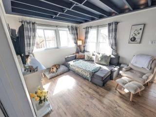 Dogs Stay Free! 3 Bedroom Lakefront House - 4