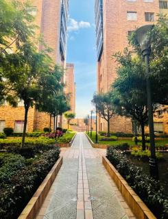 Flat familiar en Av Granados céntrico - 1