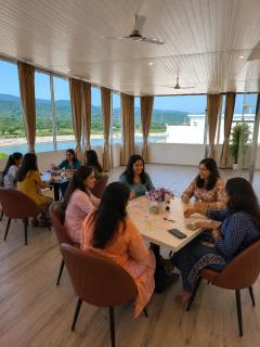 The Neeraj Ganga Paradise With Ganga View - 3