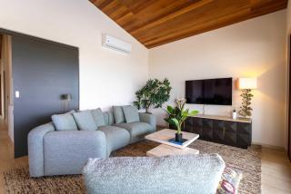 NEW 4BR Villa with 2 Pools at Blue Bay - 9
