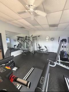 Airy 2 Bedroom in North Fort Myers Near Many Attractions - 3