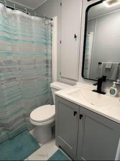 Airy 2 Bedroom in North Fort Myers Near Many Attractions - 1