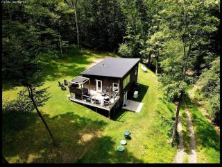 The Outpost-2 bed bungalow w/Hot Tub - 0