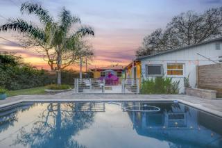 The Breezy Bungalow - Team Joseph Ellen - 9