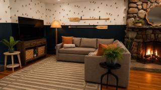 Lakefront Retreat w/ Pool & Boats – Sleeps 12 - 5