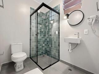 A 200 m da praia - Ar condicionado - Jacuzzi - Wi-Fi - 1 suite - 1