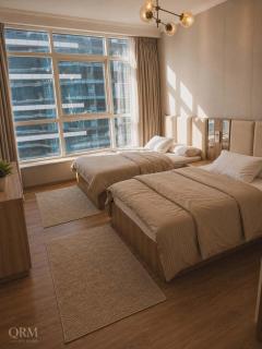 Luxury 3-Bedroom Apartment with Panoramic Nile View in Hilton Tower, Maadi ت - 4