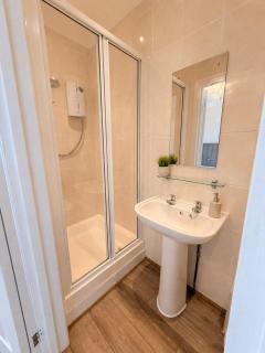 Charming 3 bed house at The Oyster Retreat, Tankerton, Whitstable and 200m from beach - 1