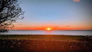 2-Bed Country Cottage Sleeps 5 & Pet Friendly - 2