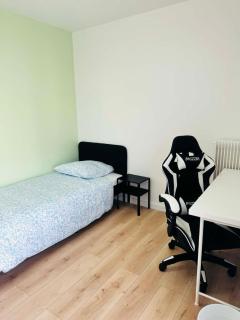 4 Parisian suburbs, 5-room apartment, room rental - 2