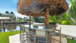 Bay Access Tiki Bar Getaway Pool Spa Sleeps 10 - 4