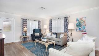 Three Palms Charming 3bed 2bath Getaway - 4