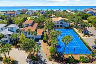 Walk to Beach Heated Pool, Hot Tub, Gym & Pickleball Prime Destin Location - 0