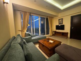 Cozy Condo with free parking luxury Amenities - 3