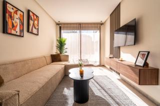Luxoria 17 Gauthier - Balcony & Private Parking - 0