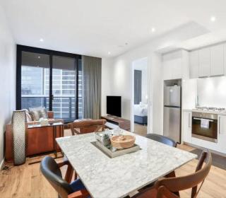 Stylish Family Home Level 23 - 0
