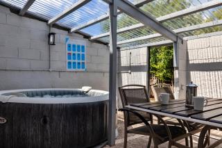Finest Retreats - Farmhouse Cottage, Nether Burrows - 8