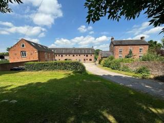 Finest Retreats - Farmhouse Cottage, Nether Burrows - 6