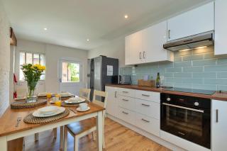 Finest Retreats - Farmhouse Cottage, Nether Burrows - 2