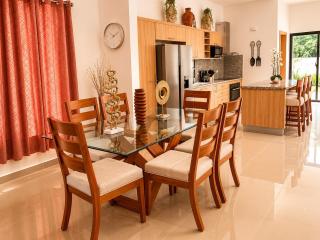 Villa Palma Private Pool 3BR Near Downtown - 9