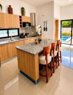 Villa Palma Private Pool 3BR Near Downtown - 2