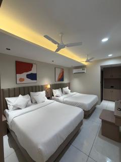 Hotel Prime Divine - 1
