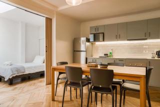 Bellavista Spot 1BR for 4 Near Metro & Hospital - 2