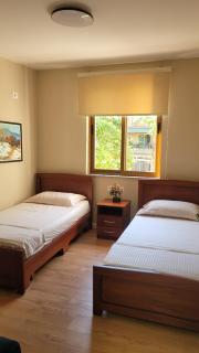 Cozy Central 2 Bedroom Apartment in Myslym Shyri - 3