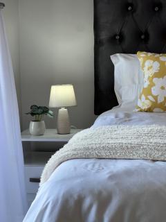 Luxury Apartment with Beautiful River Views - 3