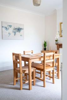 2 Bed Victorian Townhouse with Parking & Courtyard - 6