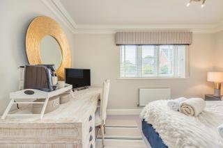 Stunning House • 30-Min to Silverstone • Office • Balcony • Parking • Self-Check-In • Yoko Property - 2