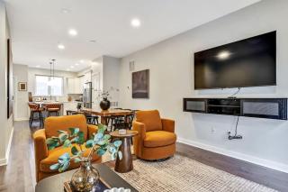 Chic Urban Duplex With 2 Roofdecks 8B-6B Sleeps 16 - 9