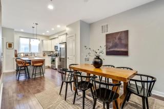 Chic Urban Duplex With 2 Roofdecks 8B-6B Sleeps 16 - 3