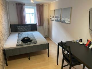 OM Exklusives Zimmer, WLAN, geteiltes Bad und Küche - 9