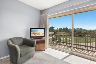 Fireplace Family Suite for 6 with Kitchen - Pool and Hot Tub - 8