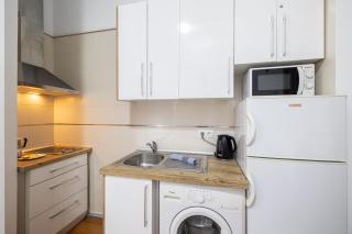 Holidays2Malaga Carreteria 97 Loft High Speed WIFI - 2