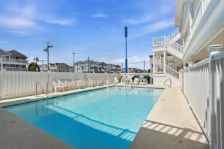 Relaxing North Wildwood Condo Near Beach, Boardwalk & Pool Access - 6