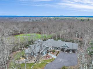 Sundrift Escape - Luxe Retreat with Hot Tub-Sauna-Arcade-Golf Cart-Game Room - 9