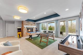 Sundrift Escape - Luxe Retreat with Hot Tub-Sauna-Arcade-Golf Cart-Game Room - 1