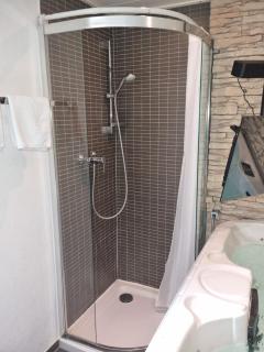 Private Spa Sauna und Whirlpool Wellnessapartment Seeshaupt - 2