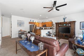Relaxing First floor Condo with Outdoor Shower and Off-street Parking - 7