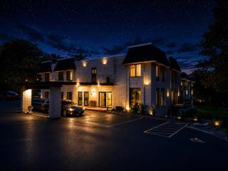 Chateau Royale Inn - 6