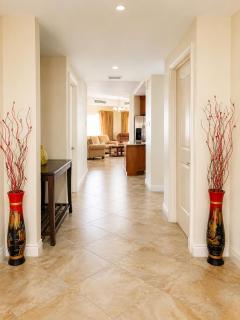 Stunning Three Bedroom Condo - 7