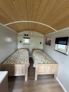 Shepherd Hutten Hunsel - 3