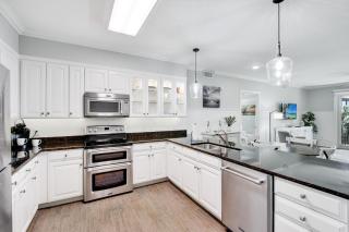 760 Ocean Blvd 203 - 7