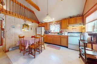 Rustic retreat with 3 pools tennis & beaches - 4