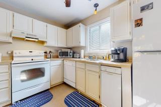 Dog-Friendly Gem with Pool Hot Tub Sauna & Deck - 6